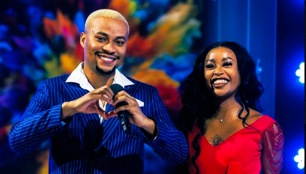 This video of Sinaye and Zee is making people question their relationship, whether they are dating or just friends. Their chemistry is undeniable, leading many to speculate about the true nature of their connection.