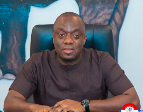 Justin Frimpong Kodua, the General Secretary of the governing New Patriotic Party (NPP), has stated that the NPP has competent men to stabilize the Ghanaian cedi.