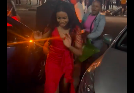 Zintle Zee mobbed by fans on the way to her hotel room, leading to the need for security to intervene. The security team quickly escorted Zintle Zee to safety, ensuring that she arrived at her hotel room without further incident.
