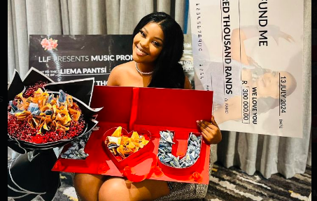 Big Brother Mzansi Star and SA singer, Liema Pantsi was overwhelmed with the love her fans-LLF showed her by gifting her a whopping R300,000, R10,000 for a music promo, and R10,000 from her South African fans.