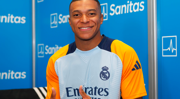 After being unveiled as a Real Madrid player, Kylian Mbappé addressed the media in the press room at the Santiago Bernabéu stadium.