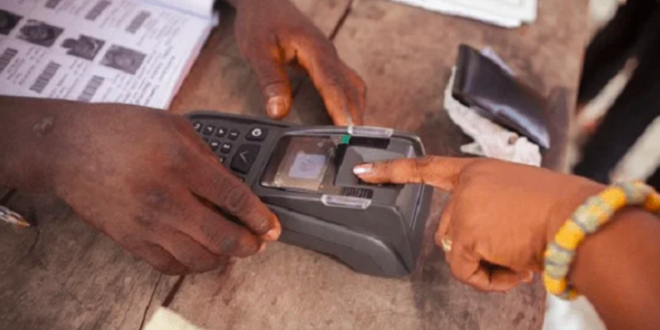 Network signal fluctuations hampered the mop-up voter registration exercise in the New Juaben South Municipality on Friday, leading the Electoral Commission (EC) to reschedule the registration of 12 individuals to Saturday, August 3, 2024.