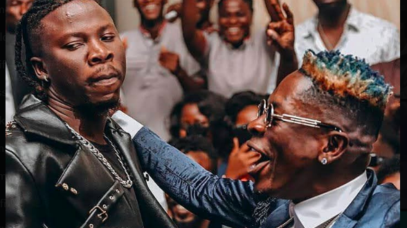 The rivalry between Ghanaian dancehall giants Shatta Wale and Stonebwoy has reached a boiling point as Shatta Wale publicly challenges his longtime competitor to a face-off at the Accra Sports Stadium.