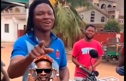 Popular street preacher and self-proclaimed evangelist for the streets, Evangelist Suro Nyame, has made a touching revelation concerning a generous gesture coming from the camp of the dancehall icon Shatta Wale.